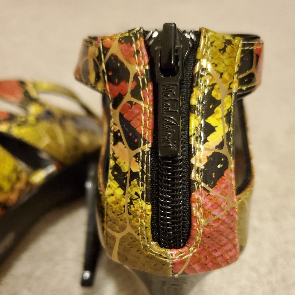Snake Pattern Heels - Picture 3 of 6